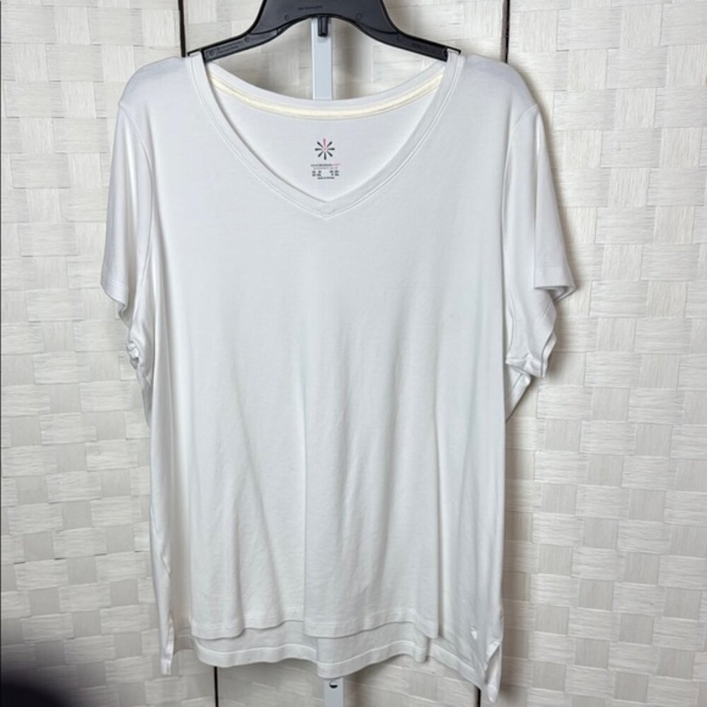 IsaacMizrahiLive Women's White V-Neck‎ Top